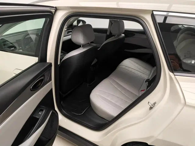 BYD Seal 06 DM-i Touring — Фото автомобиля 17