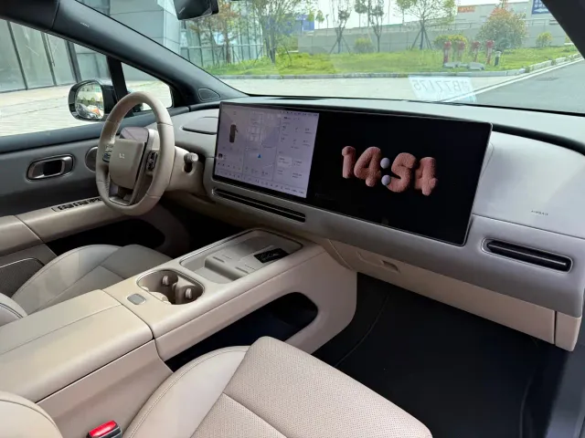 Li Auto i6 — Фото автомобиля 15