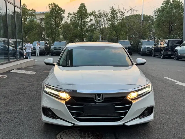 Honda Accord — Фото автомобиля 2