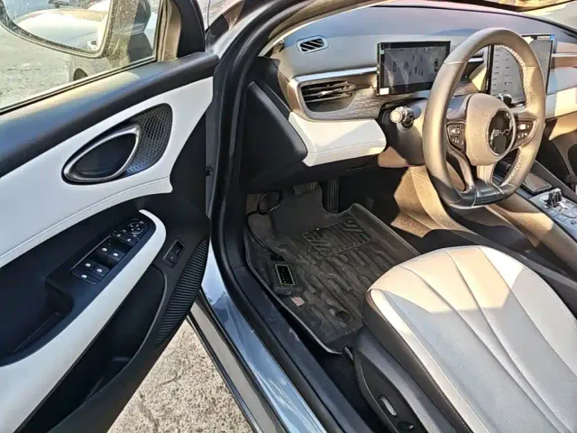 BYD Seal 05 DM-i — Фото автомобиля 15