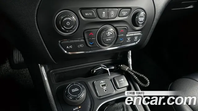 Jeep Cherokee Cherokee(KL) — Фото автомобиля 18