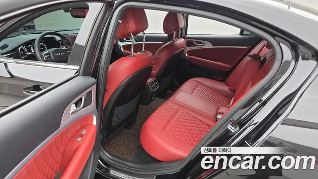 Genesis G70 — Фото автомобиля 11