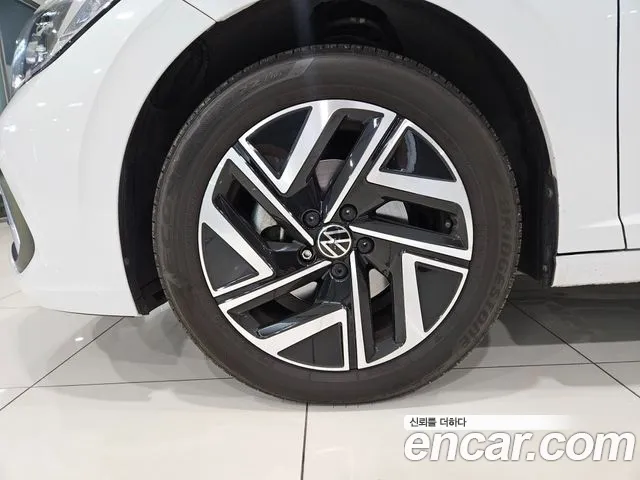 Volkswagen Jetta — Фото автомобиля 5