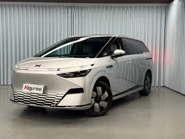 Фотография автомобиля — Xpeng X9