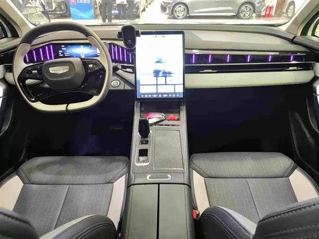Geely Boyue L — Фото автомобиля 6