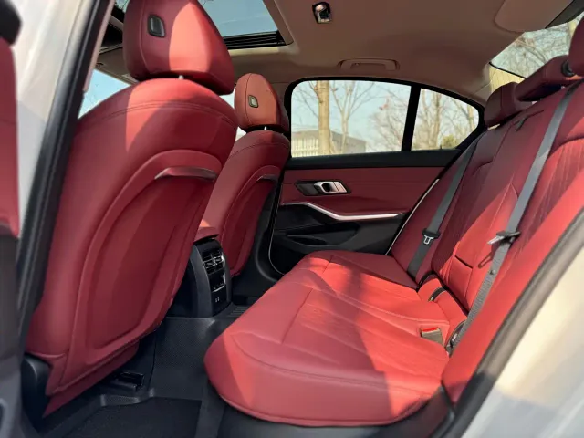 BMW 3 Series — Фото автомобиля 14