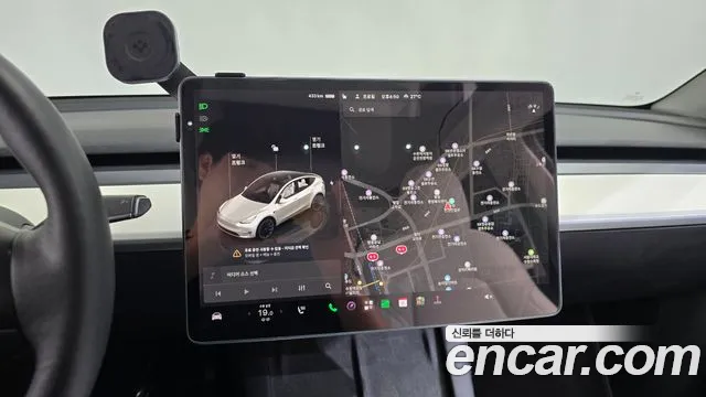 Tesla Model Y — Фото автомобиля 12