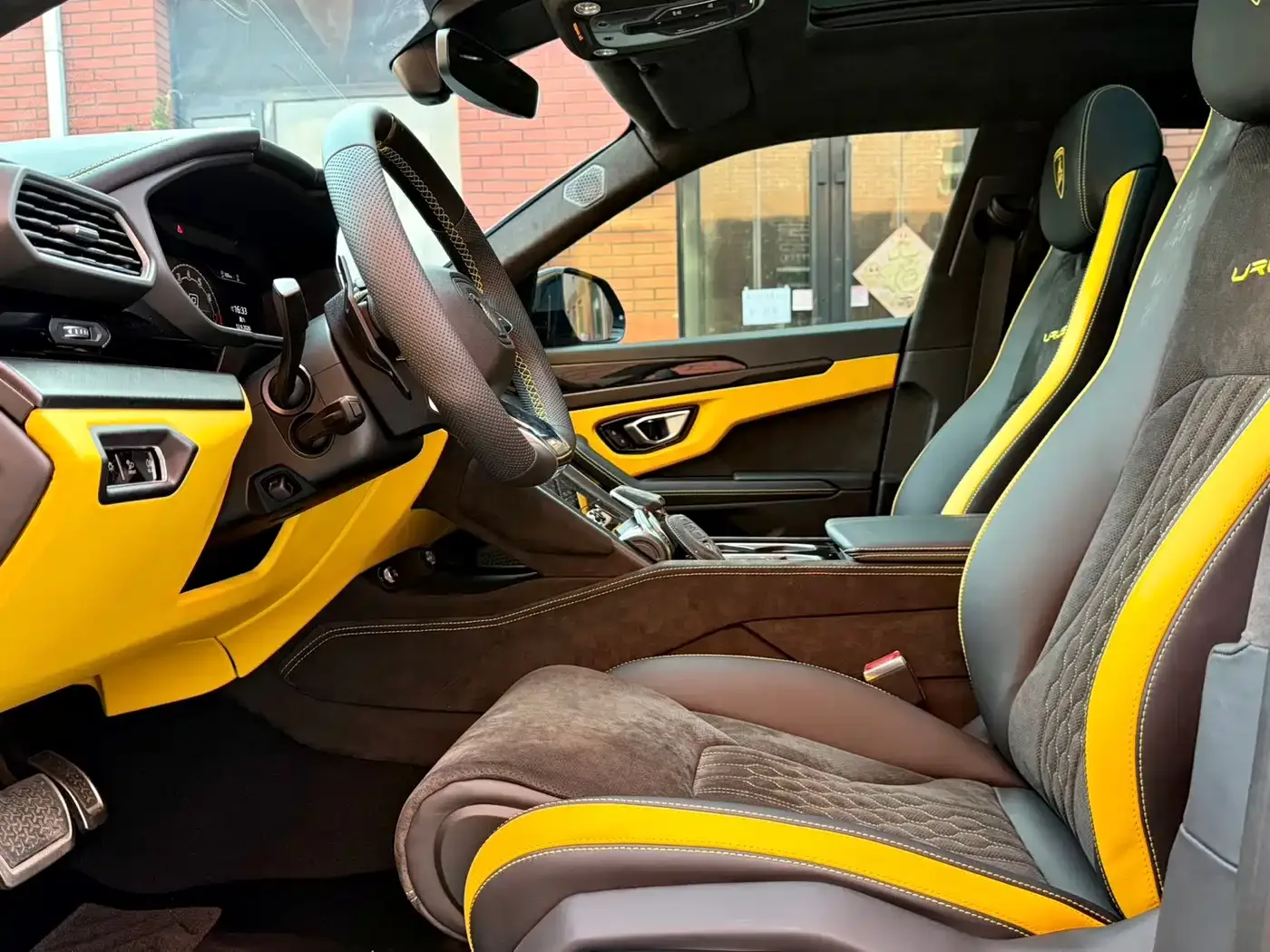 Lamborghini Urus 2023 4.0T V8 S — Фото автомобиля 10