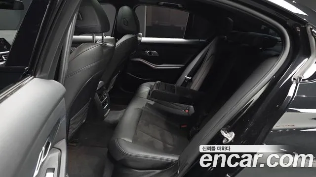 BMW 3-Series 3 серия (G20) 320i M Sport — Фото автомобиля 26