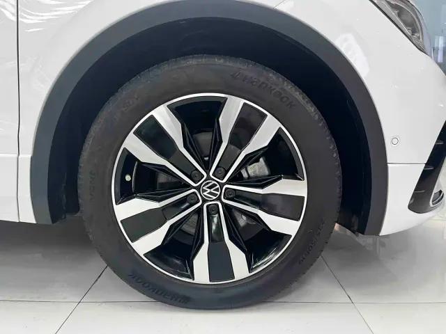 Volkswagen Tiguan L — Фото автомобиля 19