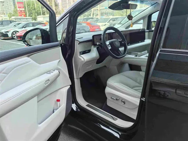 Buick Zhijing Shijia — Фото автомобиля 5