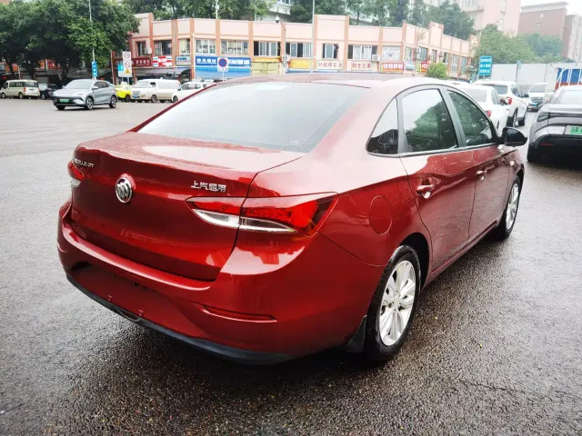 Buick Excelle — Фото автомобиля 5