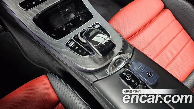 Mercedes-Benz E-Class — Фото автомобиля 9