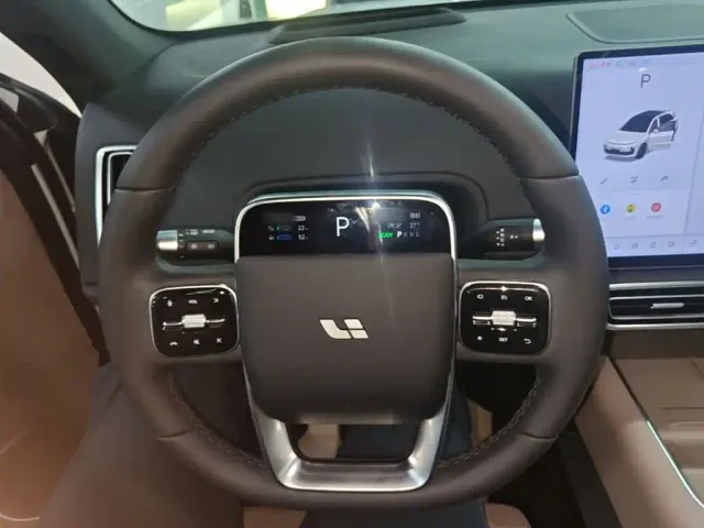Li Auto L6 — Фото автомобиля 6