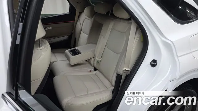 Genesis GV70 — Фото автомобиля 18