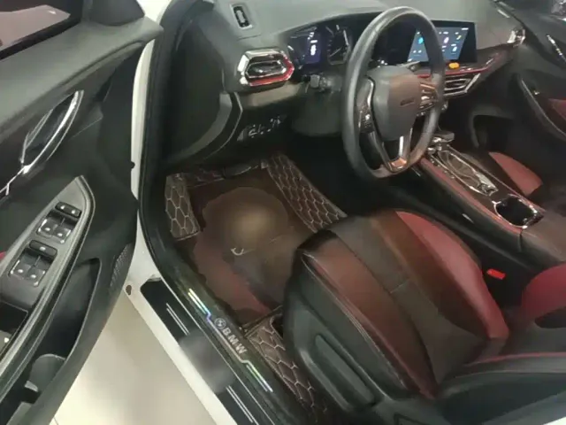 Changan Oushang X5 — Фото автомобиля 15