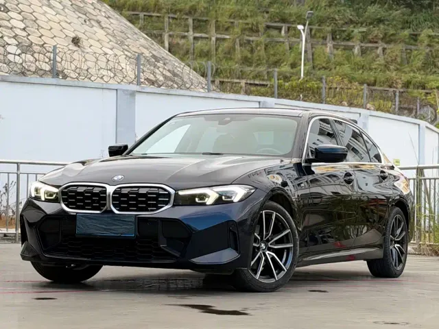 Фотография автомобиля — BMW 3 Series