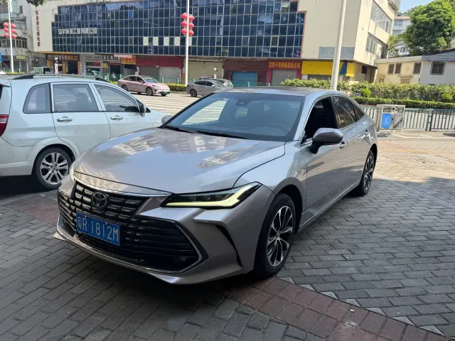Фотография автомобиля — Toyota Avalon