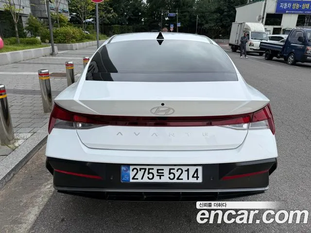 Hyundai Avante CN7 — Фото автомобиля 4