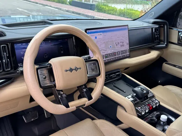 BYD FangChengBao Leopard 5 — Фото автомобиля 5
