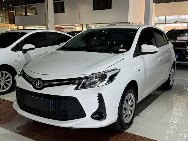 Фотография автомобиля — Toyota Vios FS