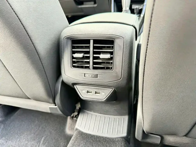 Volkswagen T-Roc — Фото автомобиля 13