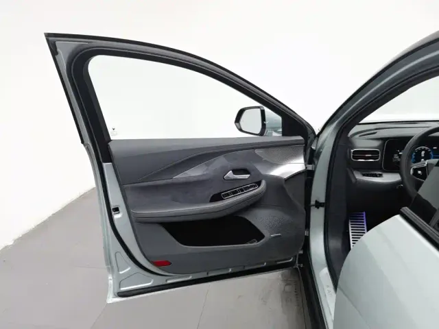 ARCFOX Arcfox Alpha S 2021 708S+ 160kW — Фото автомобиля 8