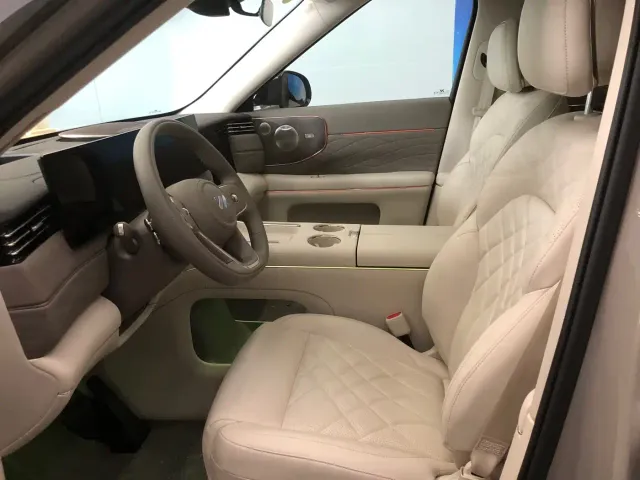IM Motors LS9 — Фото автомобиля 5