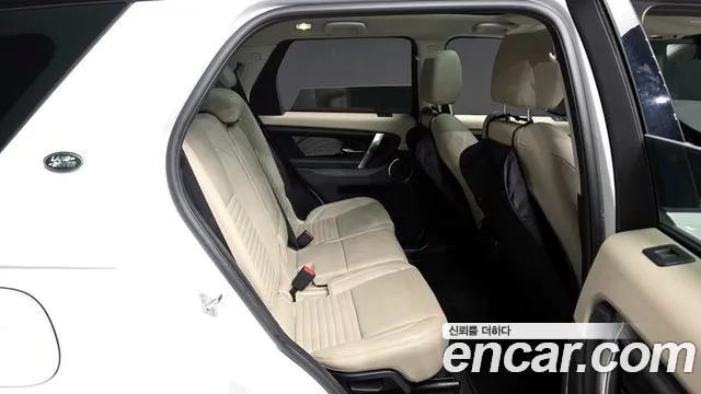 Land Rover Discovery Sport — Фото автомобиля 12
