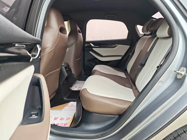 BYD Qin PLUS — Фото автомобиля 9