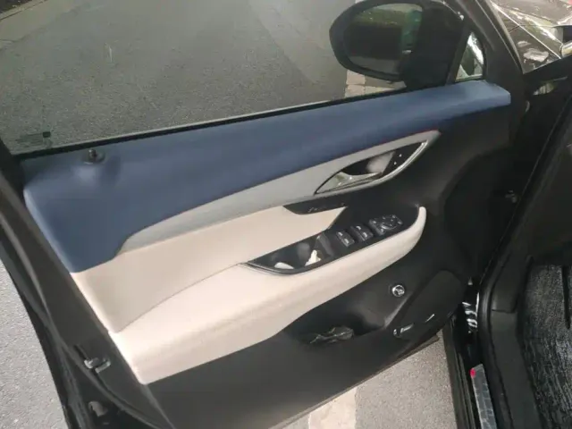 Buick Envision Plus — Фото автомобиля 7