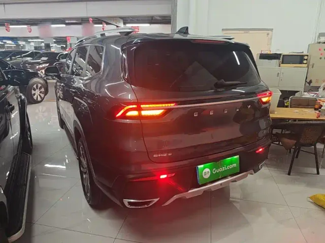 Geely Haoyue — Фото автомобиля 4