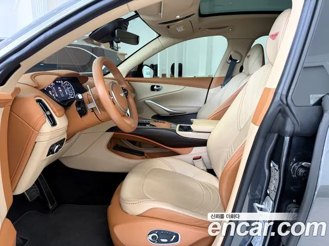 Aston Martin DBX — Фото автомобиля 12