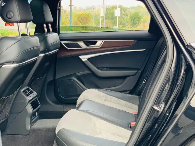 Audi A6L — Фото автомобиля 15