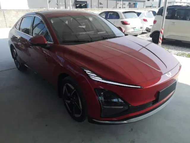 Wuling Starlight — Фото автомобиля 3