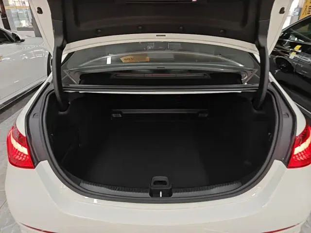 Mercedes-Benz C-Class — Фото автомобиля 18