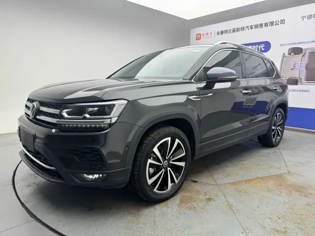 Фотография автомобиля — Volkswagen Tharu