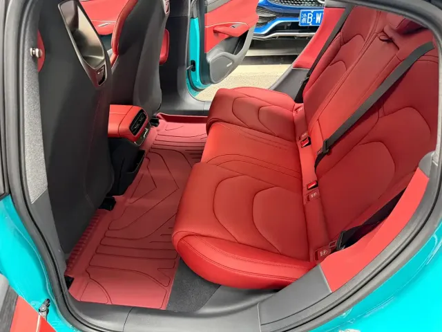 Xiaomi SU7 — Фото автомобиля 15