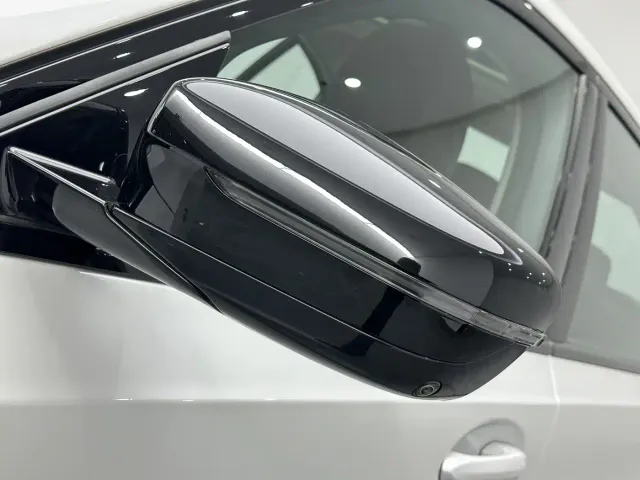 BMW 3 Series — Фото автомобиля 12