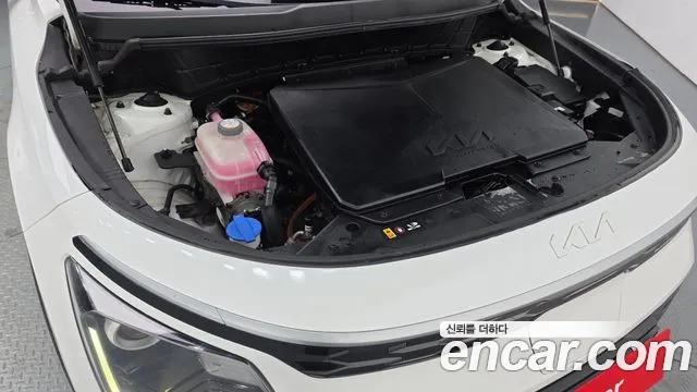Kia Niro — Фото автомобиля 9