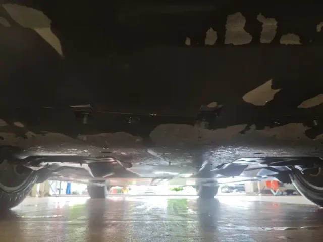 Tesla Model Y — Фото автомобиля 12