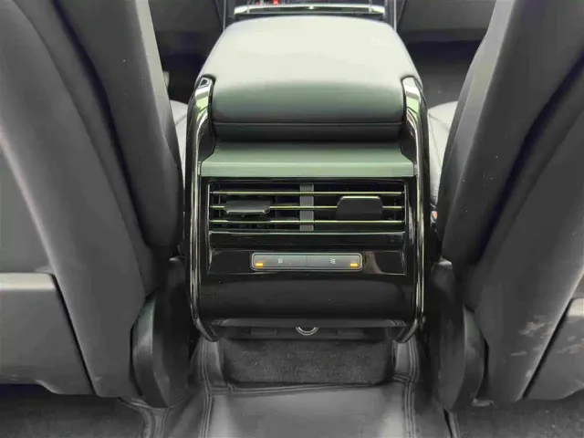 Land Rover Range Rover Sport — Фото автомобиля 12