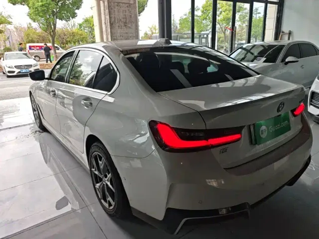 BMW i3 — Фото автомобиля 4