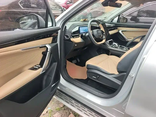 Geely Boyue L — Фото автомобиля 15