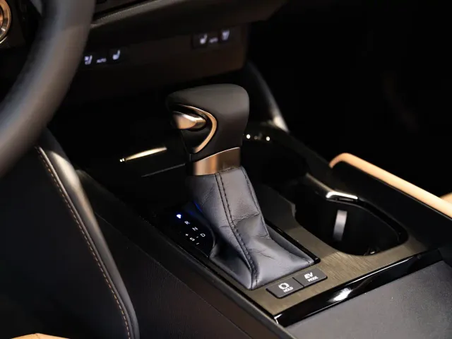 Lexus ES — Фото автомобиля 15