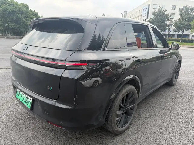 Li Auto L7 — Фото автомобиля 6