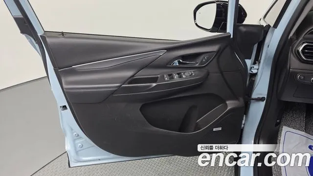 Chevrolet Bolt EV — Фото автомобиля 13