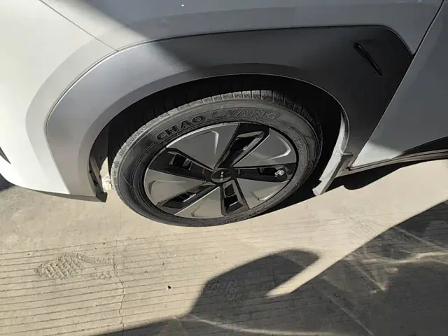 GAC Aion Y — Фото автомобиля 22
