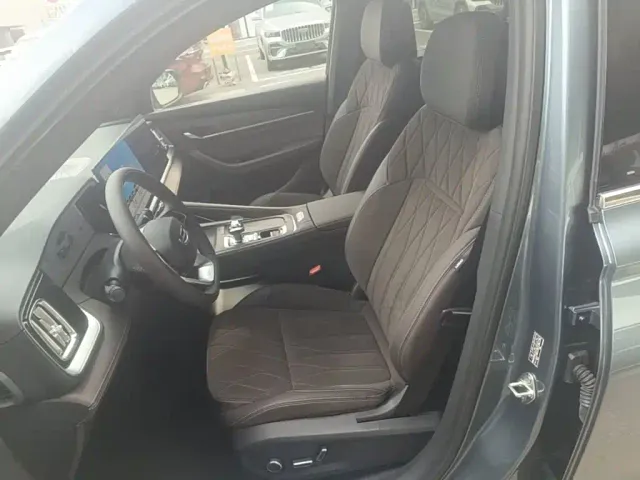 Geely Xingyue L — Фото автомобиля 10