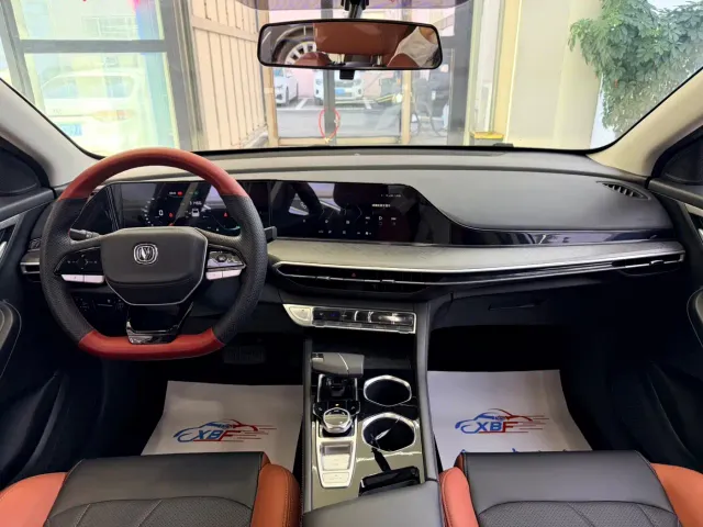 Changan Eado — Фото автомобиля 5